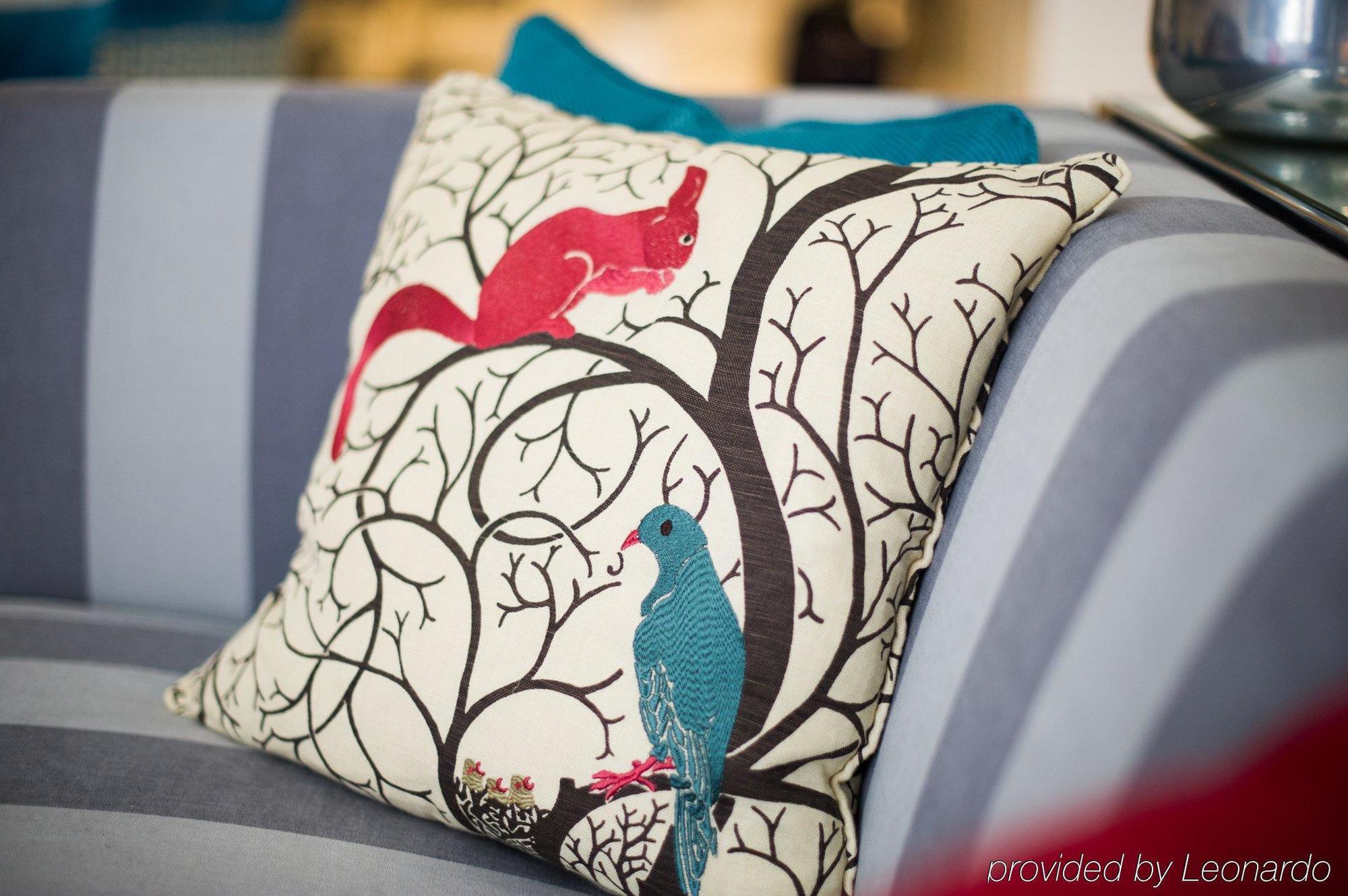 The Ampersand Hotel - Small Luxury Hotels Of The World Лондон Стая снимка A cushion