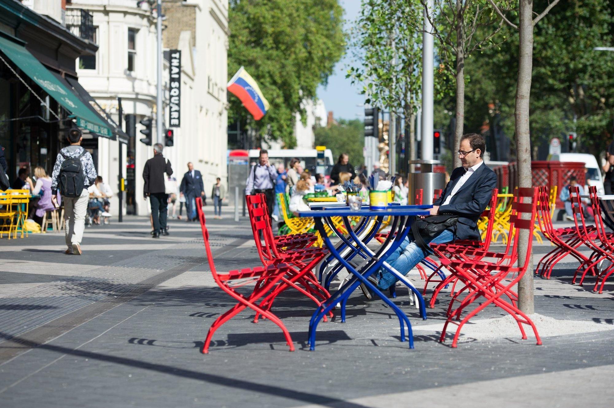 The Ampersand Hotel - Small Luxury Hotels Of The World Лондон Екстериор снимка Café tables in Paris