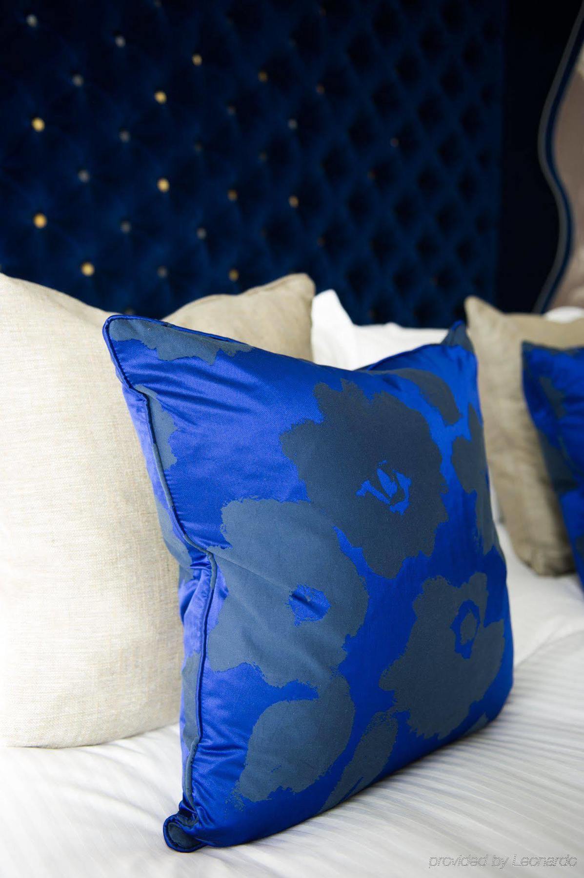 The Ampersand Hotel - Small Luxury Hotels Of The World Лондон Стая снимка A cushion