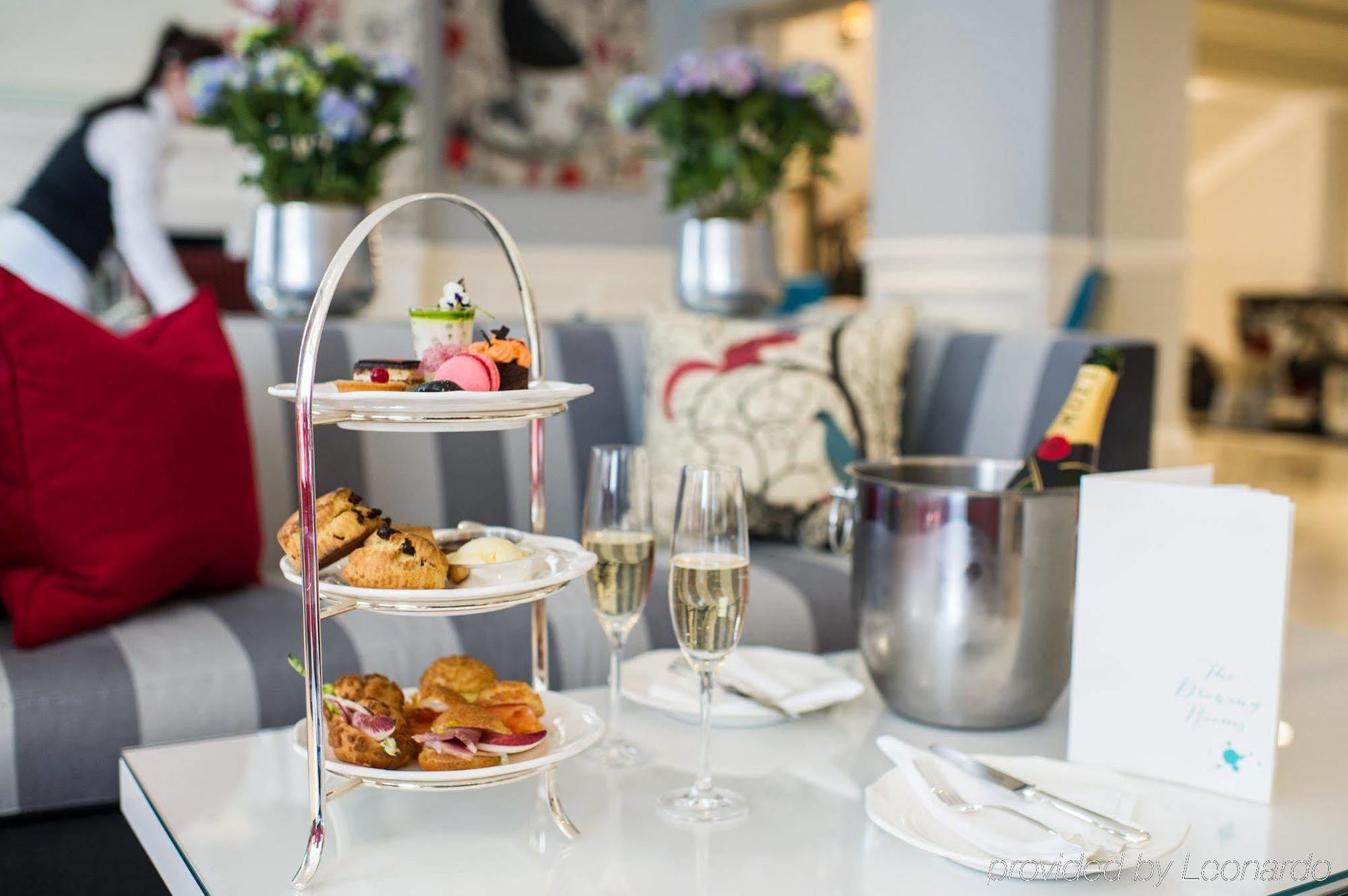 The Ampersand Hotel - Small Luxury Hotels Of The World Лондон Екстериор снимка Afternoon tea at the Hotel